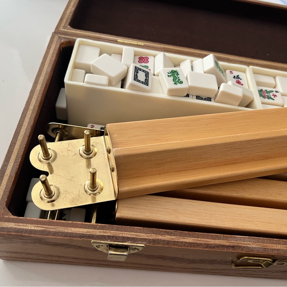 Mahjong Set - Picture 6 of 10